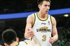 媒体人：辽宁若想赢系列赛，别跟裁判较劲，多想想比赛
