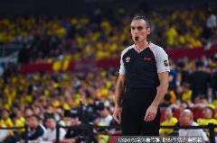 杨毅：为何请洋裁判？错判不被称作黑哨，最多只能批评其水平低