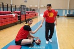 女篮新星张子宇18岁生日，中国篮协官方祝福送上