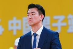 王博：首场比赛大家有点紧张，这两天主要给球员放松心态