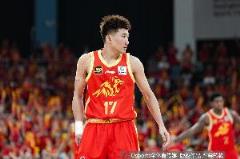 孙铭徽半场表现低迷，6投2中仅得7分