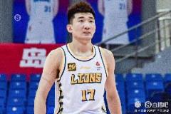 孙铭徽15投3中三分7中2得13分正负值-6