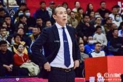 CBA科尔北京上半场12人大名单全进轮换 11人贡献得分