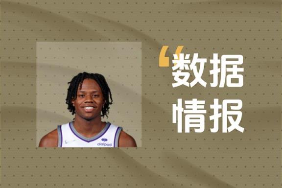 斯图尔特半场高效表现 湖人进攻核心亮眼