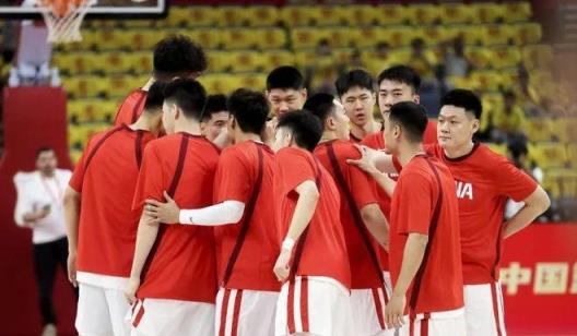 亚洲杯中国男篮排名揭晓，篮协公布参赛名单，媒体热议徐杰争议